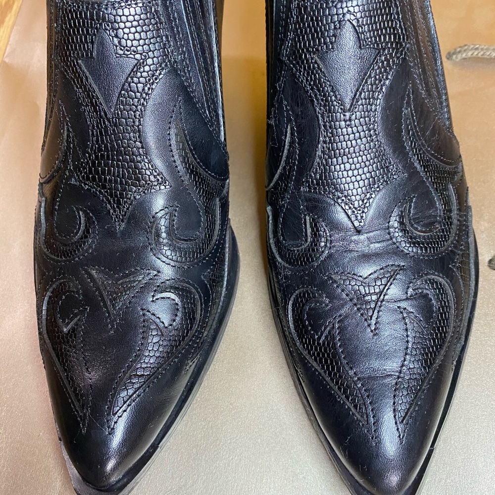 Leather shoes